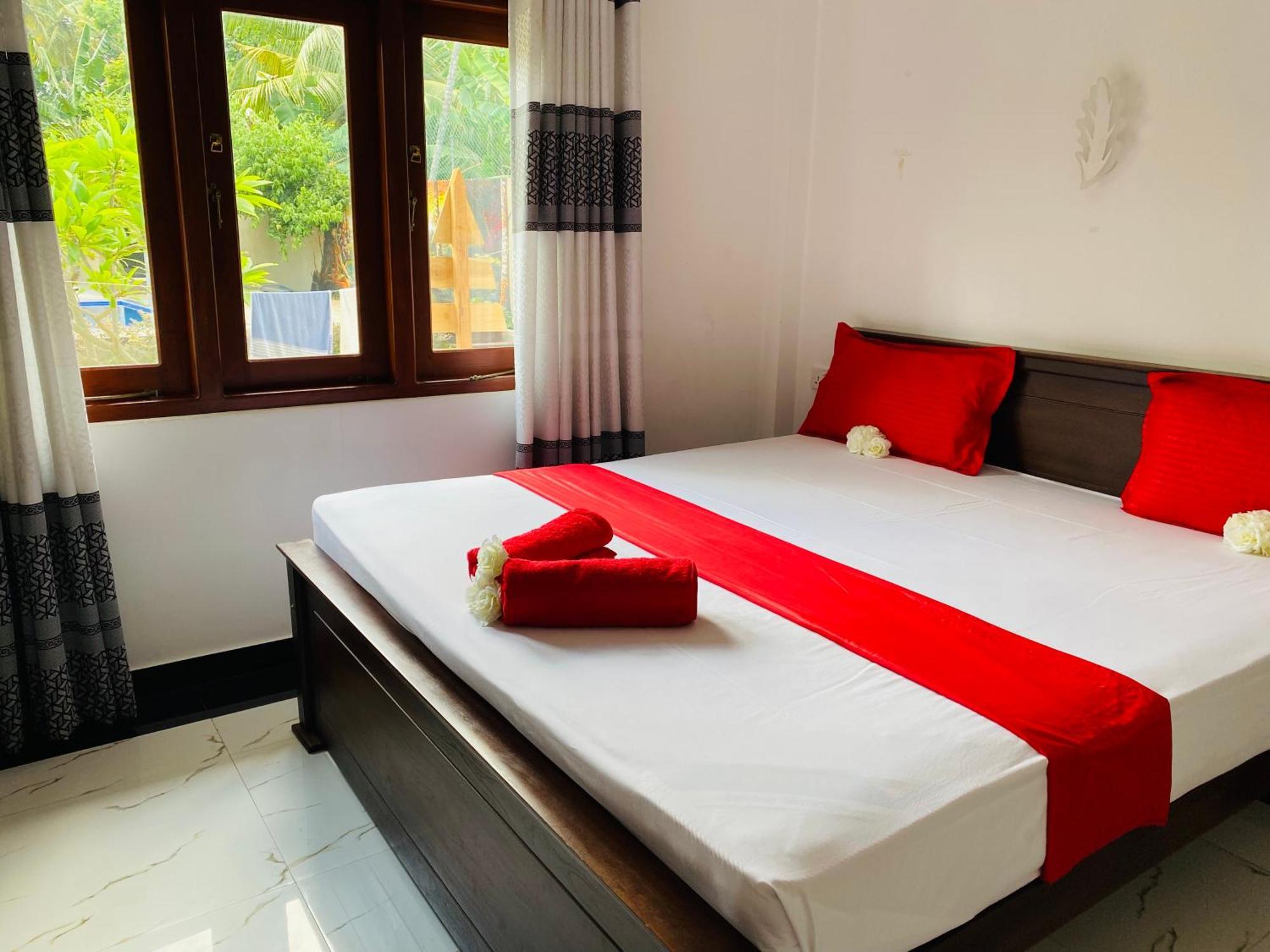 The Kingslayer Resort Negombo Exteriör bild